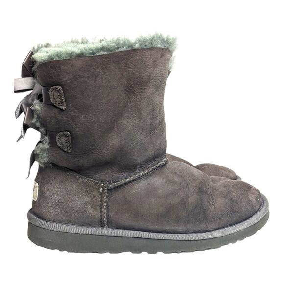 UGG Short Bailey II 2.0 Gray Womens Sz 5 with Bows Suede Boots Sheepskin Lined - Picture 8 of 11
